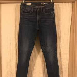Gap true resolution skinny jeans